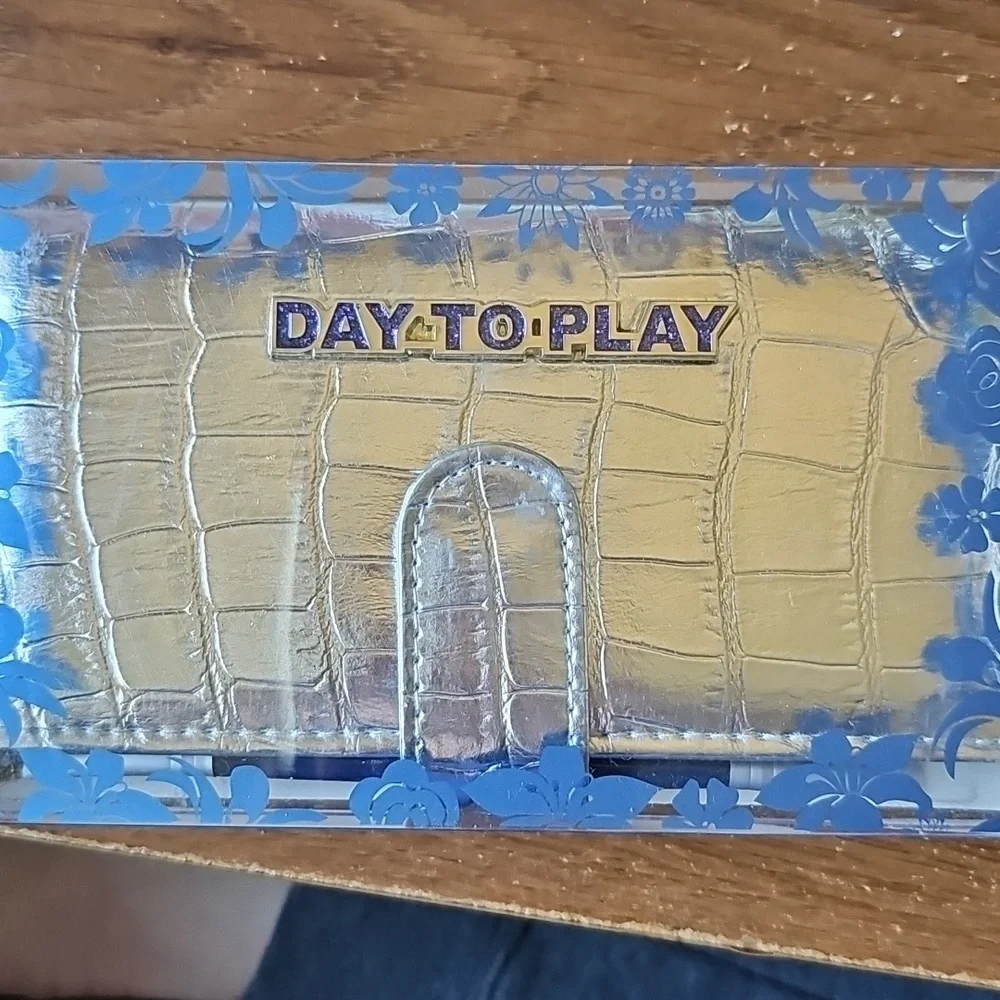 Vintage Pop Beauty Day To Play Eyeshadow Palette - Collector's Item - Never Used